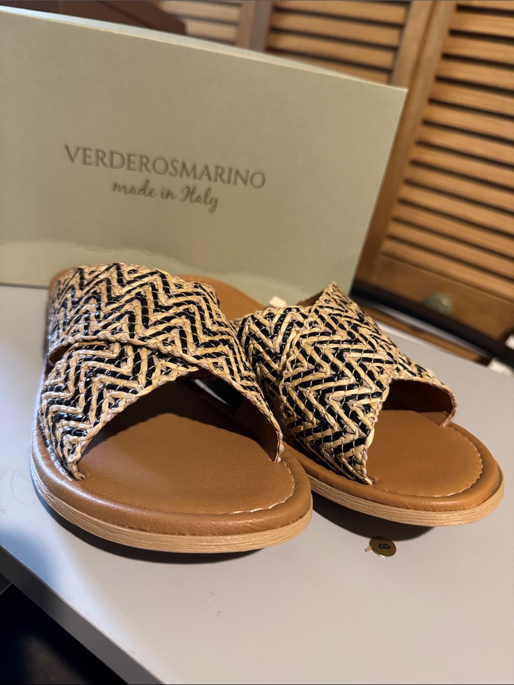 NIB made in Italy cross band sandals.